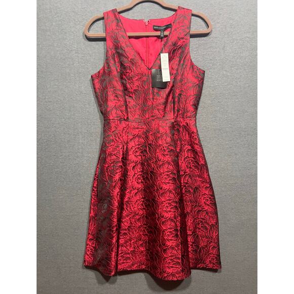 White House Black Market Red Rose Print Jacquard Fit & Flare Dress Size 2 $180 - Picture 3 of 15